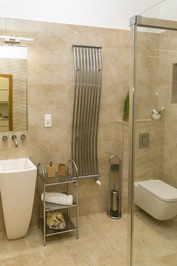 شقة Convenience & Chic By The Basilica بودابست المظهر الخارجي الصورة